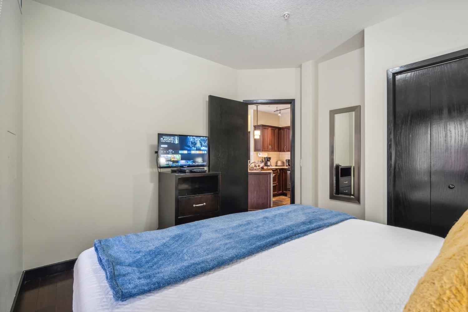 Cozy One Bedroom Condo With Indoor Pool And Hottub Canmore Esterno foto