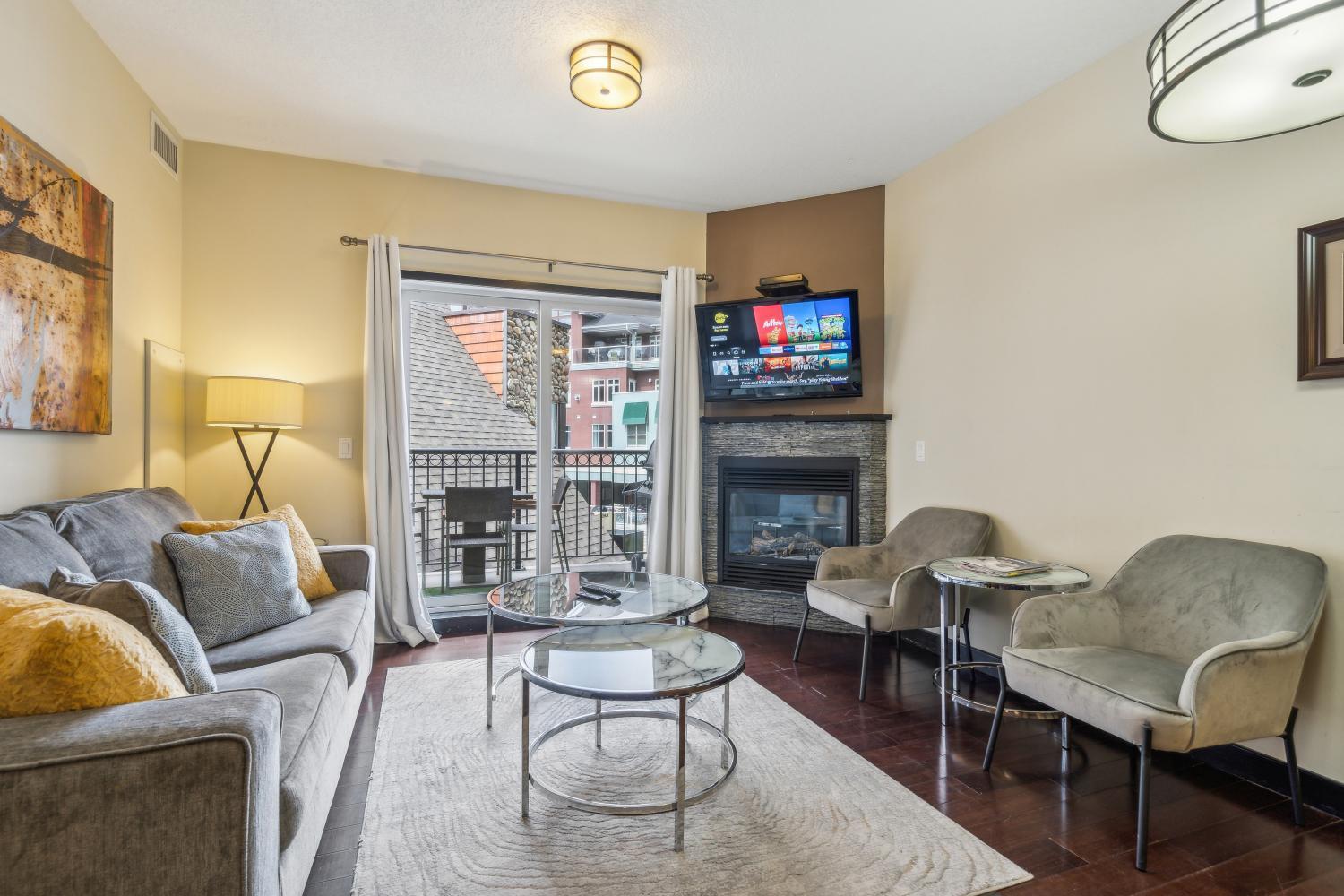 Cozy One Bedroom Condo With Indoor Pool And Hottub Canmore Esterno foto